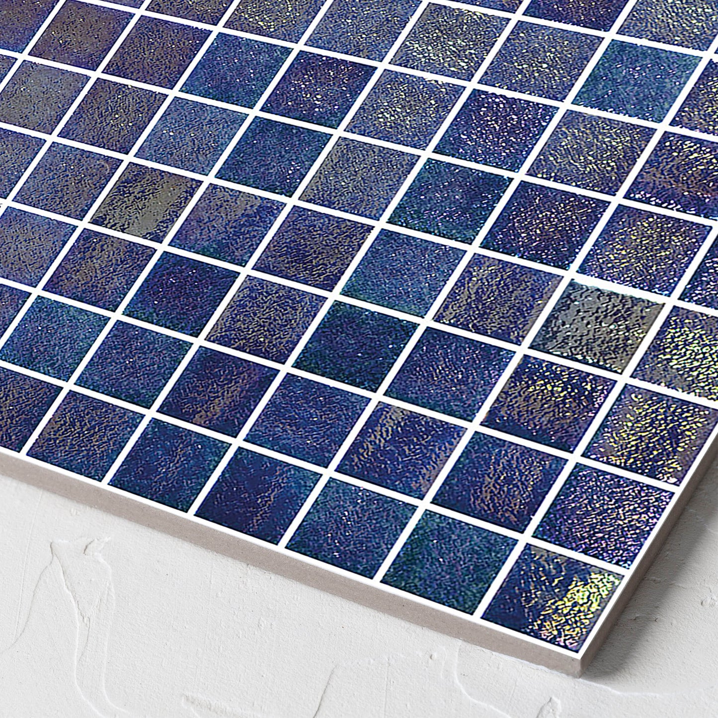 Pearl Full Iridescent Dark Blue 25x25mm