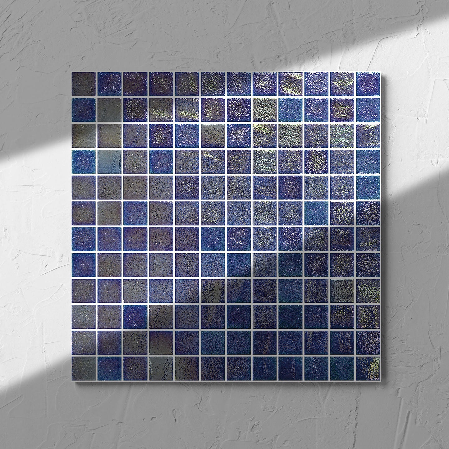 Pearl Full Iridescent Dark Blue 25x25mm