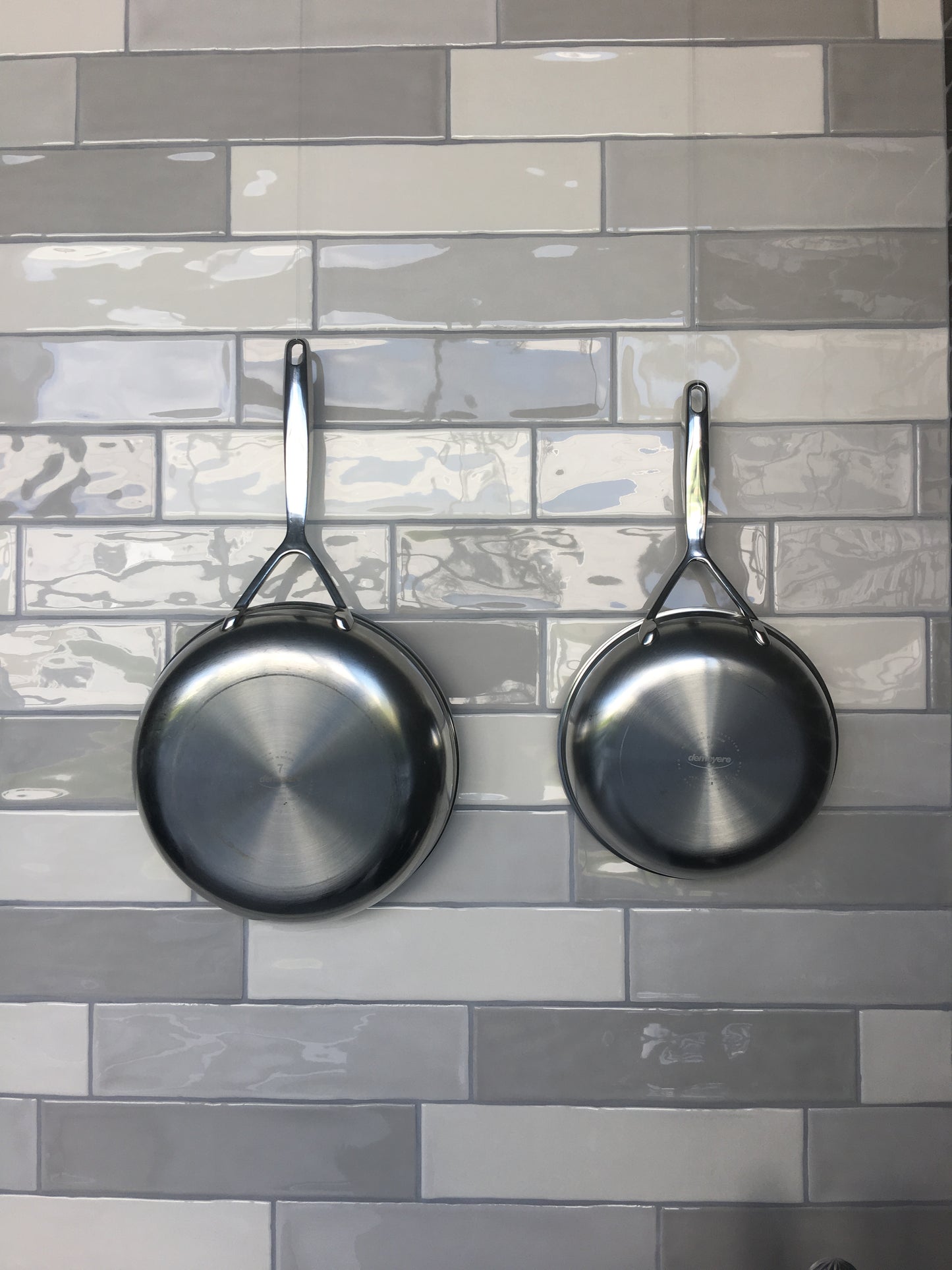 Block Cloudy Grey Gloss 76x302mm