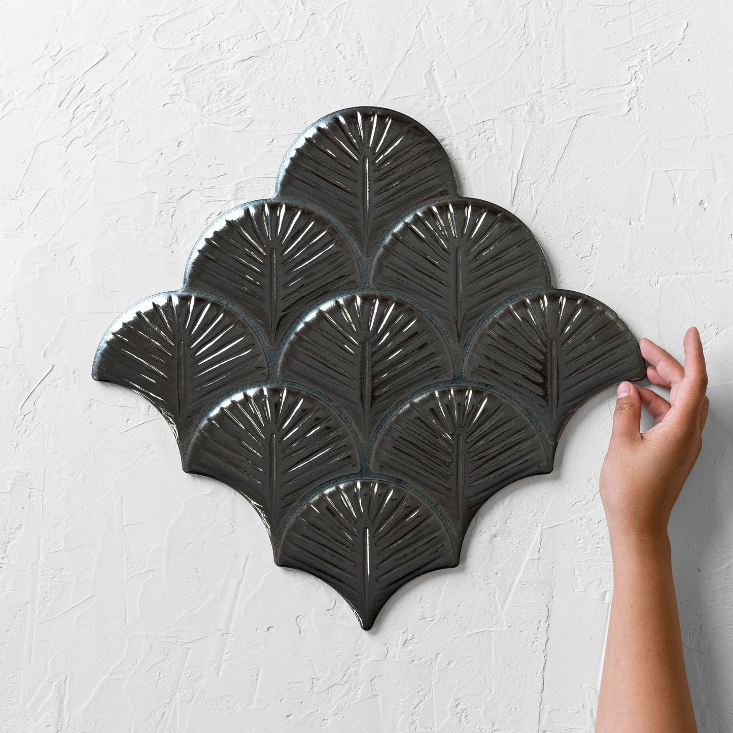 Scale Shell Anthracite 300x300mm